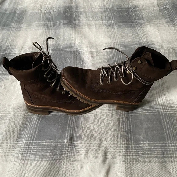 Timberland Women's Dark Brown Lace-Up Boots - Picture 9 of 10